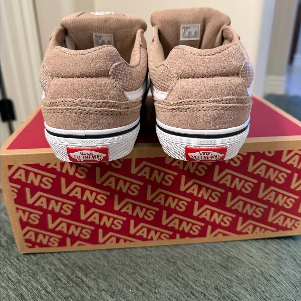 Vans Caldrone Taupe Suede Mesh Deep Sneakers Women’s NWT size 9 w/ Box